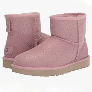 UGG Women's Classic Mini Sparkle Spots Fashion Boots